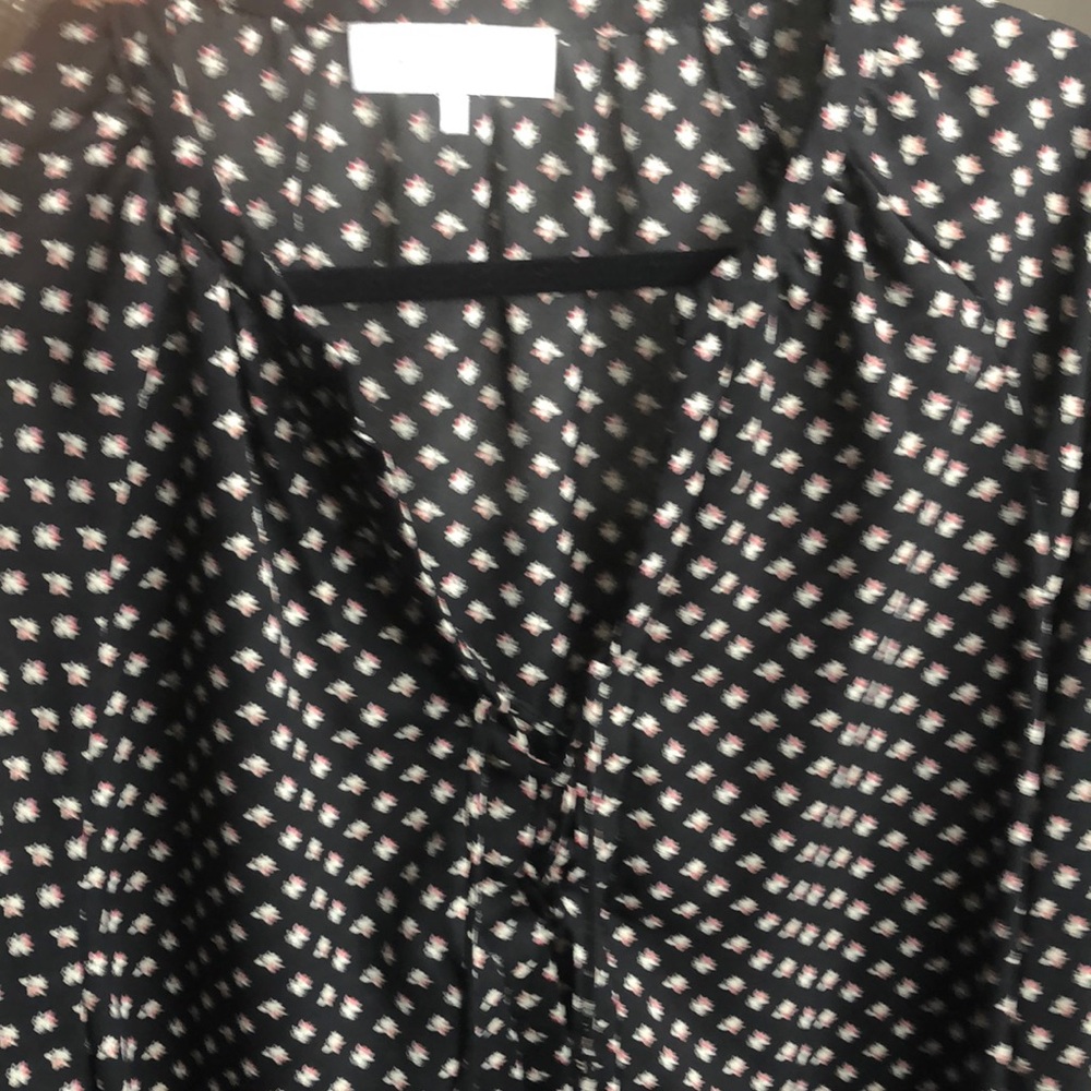 Tie -up blouse